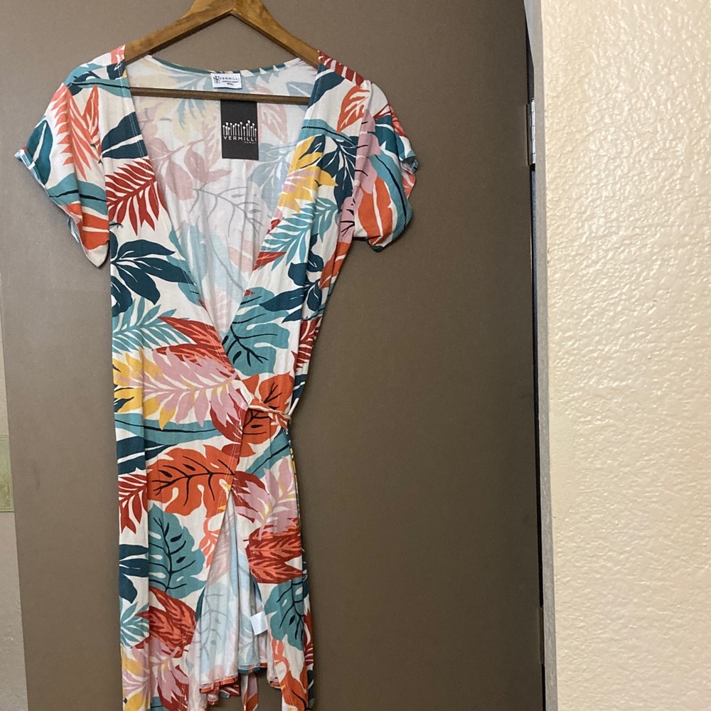 Vibrant Leaf Print High Low Dress